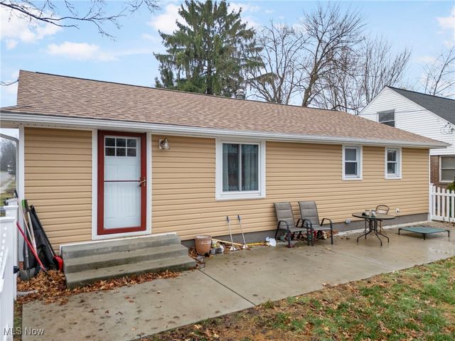 1202 37th Street NW, Canton, OH 44709