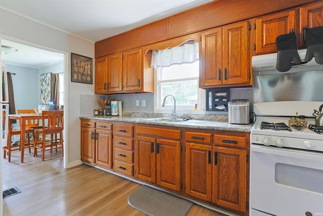 1901 N Brookfield Street, South Bend, IN 46628