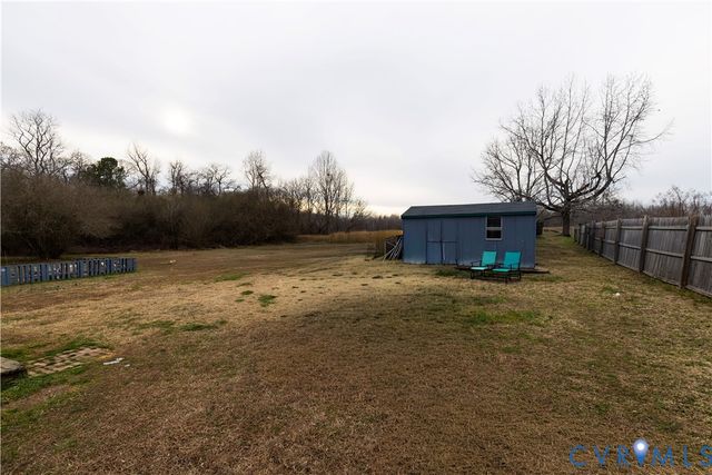 7616 Airport Rd, Quinton, VA 23141