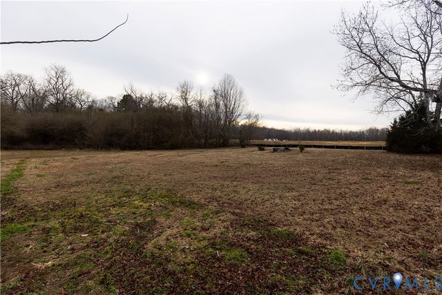 7616 Airport Rd, Quinton, VA 23141