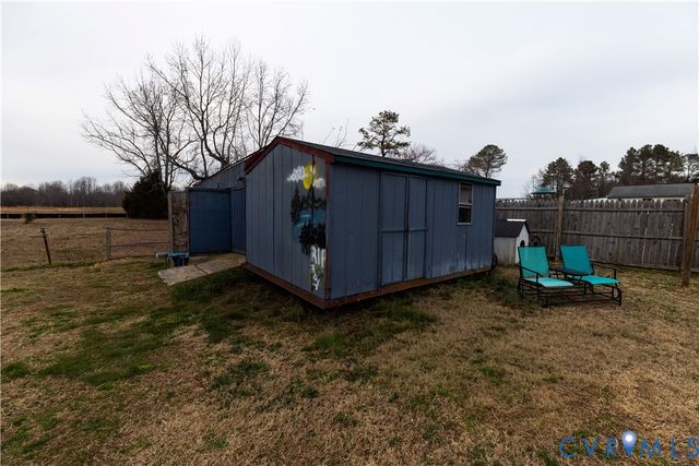 7616 Airport Rd, Quinton, VA 23141