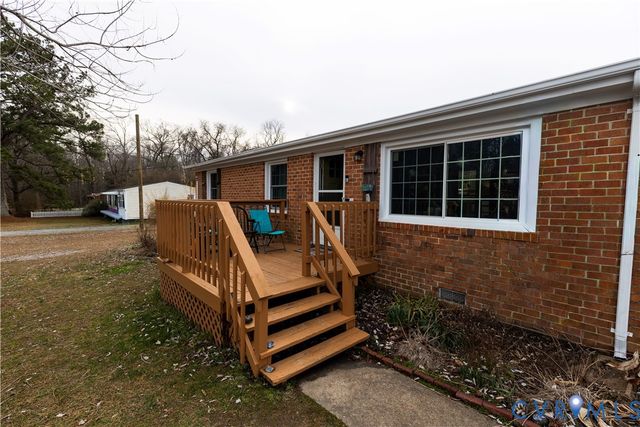 7616 Airport Rd, Quinton, VA 23141