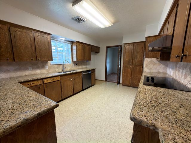4302 Pecan Valley Dr, Corpus Christi, TX 78413