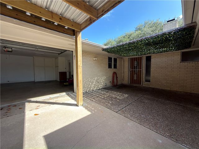 4302 Pecan Valley Dr, Corpus Christi, TX 78413