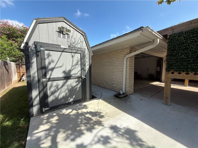 4302 Pecan Valley Dr, Corpus Christi, TX 78413