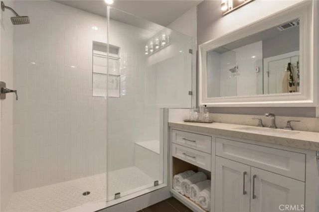 4527 Santa Lucia Drive, Woodland Hills, CA 91364