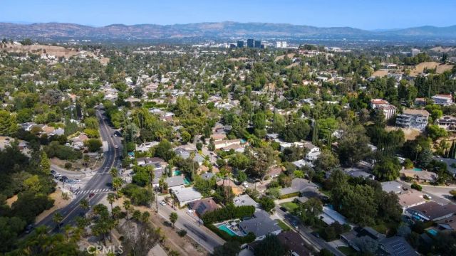 4527 Santa Lucia Drive, Woodland Hills, CA 91364