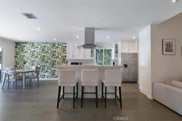 4527 Santa Lucia Drive, Woodland Hills, CA 91364