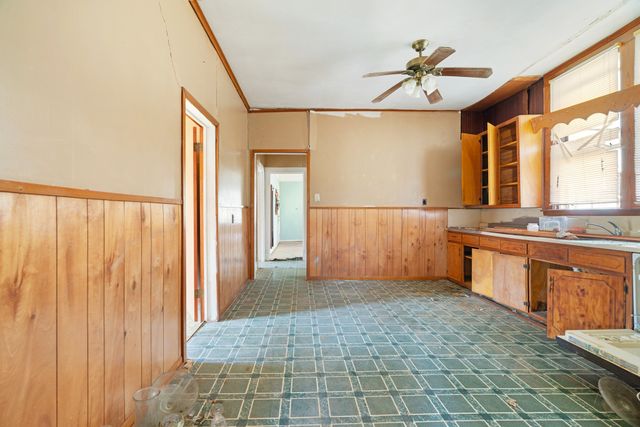 1080 Hearon Street E, Paris, TX 75460