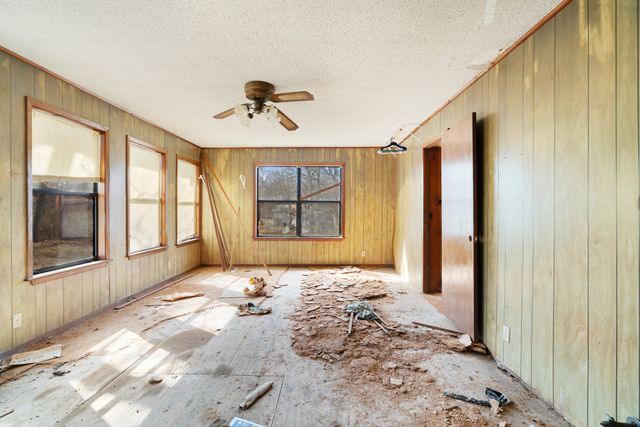 1080 Hearon Street E, Paris, TX 75460