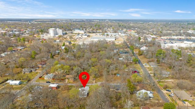 1080 Hearon Street E, Paris, TX 75460