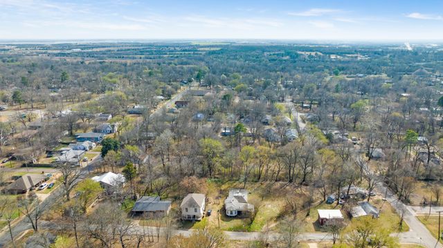 1080 Hearon Street E, Paris, TX 75460