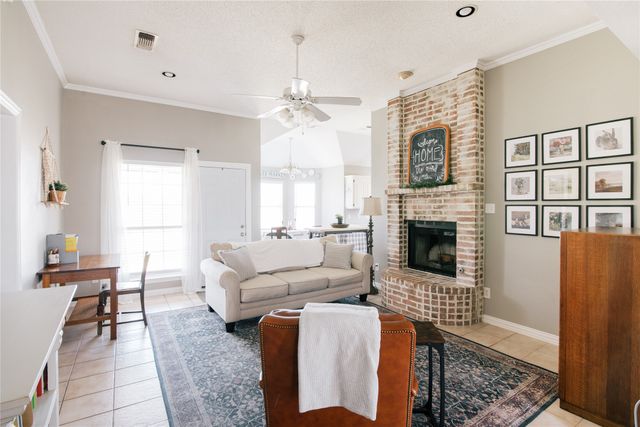 2717 Wendell Drive, Denton, TX 76207