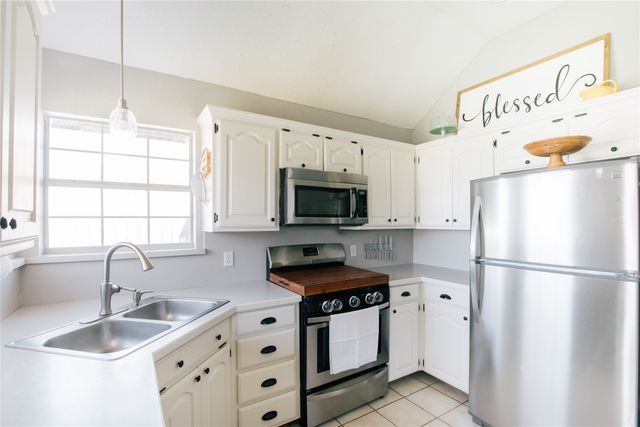 2717 Wendell Drive, Denton, TX 76207