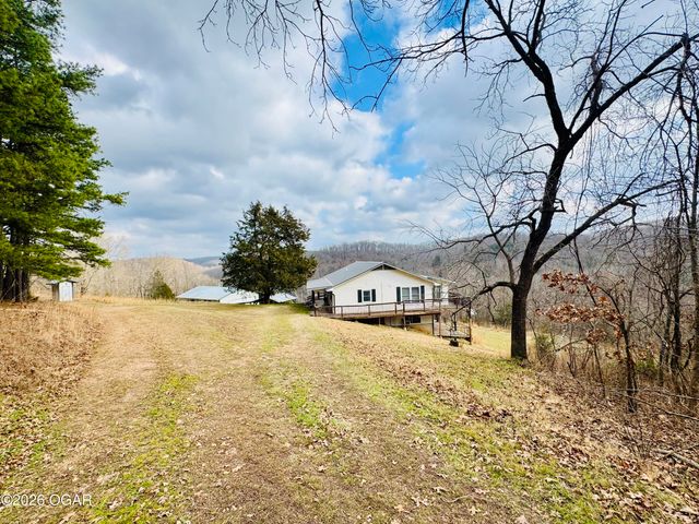 795 Anthony Road, Pineville, MO 64856