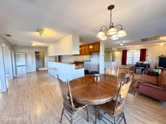 795 Anthony Road, Pineville, MO 64856