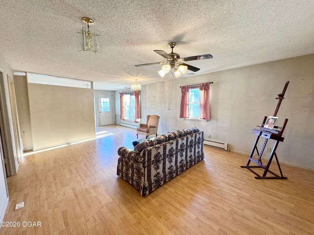 795 Anthony Road, Pineville, MO 64856