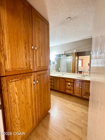 795 Anthony Road, Pineville, MO 64856