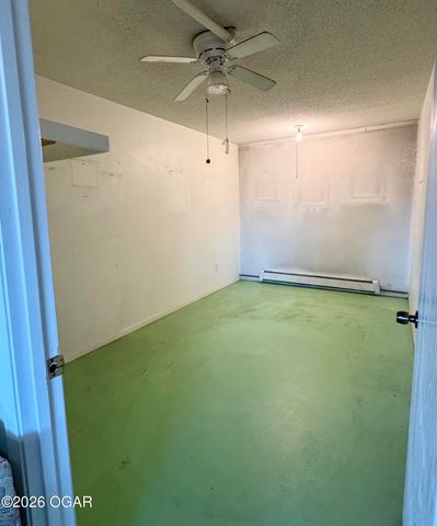 795 Anthony Road, Pineville, MO 64856