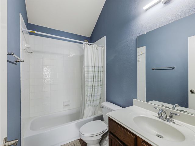 1201 Hayden Lane, Savannah, TX 76227