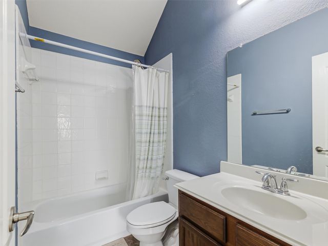 1201 Hayden Lane, Savannah, TX 76227