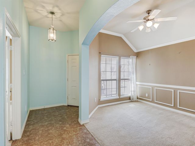 1201 Hayden Lane, Savannah, TX 76227