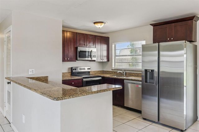 712 CLAYTON STREET, Brandon, FL 33511