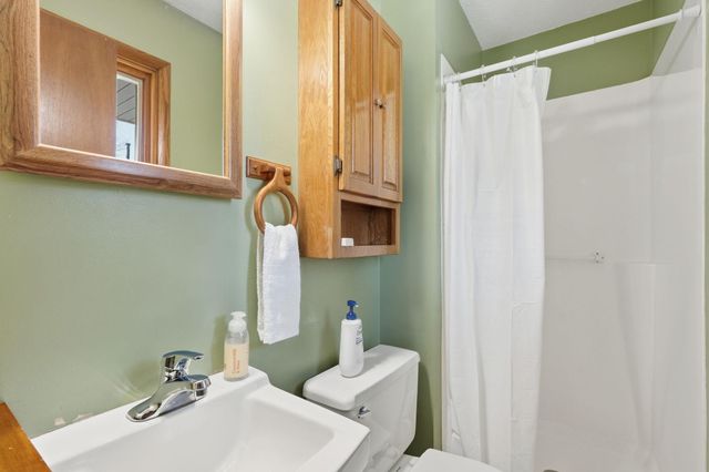 4770 Flag Avenue N, New Hope, MN 55428