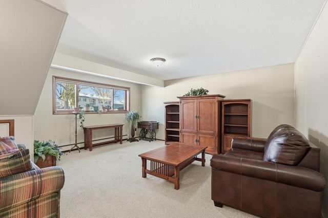 4770 Flag Avenue N, New Hope, MN 55428