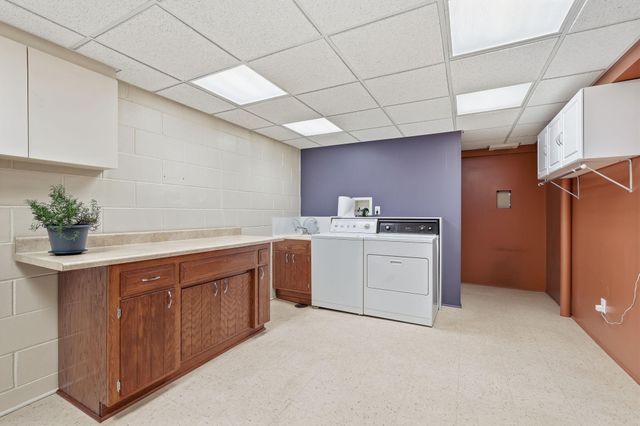 4770 Flag Avenue N, New Hope, MN 55428