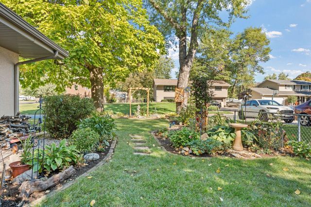 4770 Flag Avenue N, New Hope, MN 55428