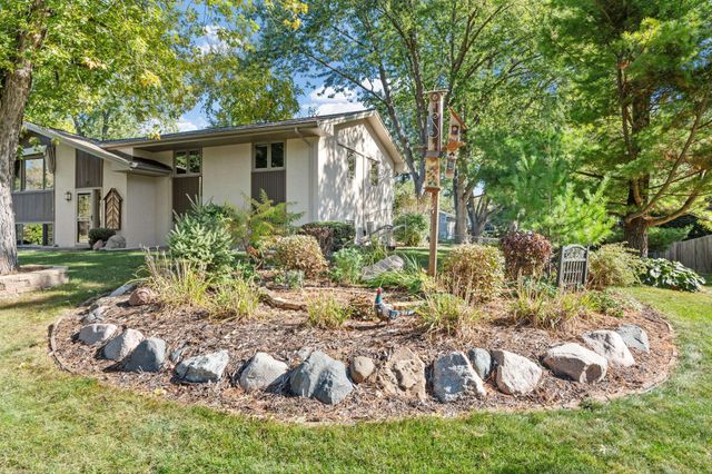 4770 Flag Avenue N, New Hope, MN 55428