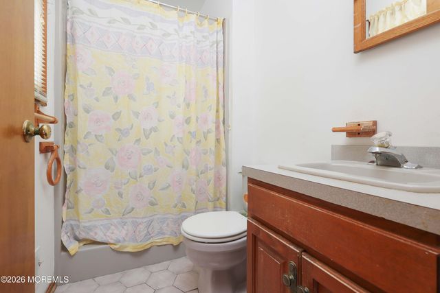 91 E Granada Drive, Brick, NJ 08723
