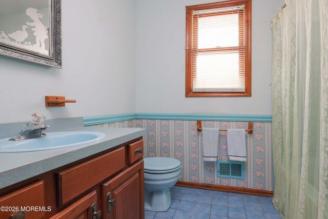 91 E Granada Drive, Brick, NJ 08723