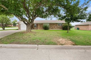 603 E 5th Street, Muenster, TX 76252