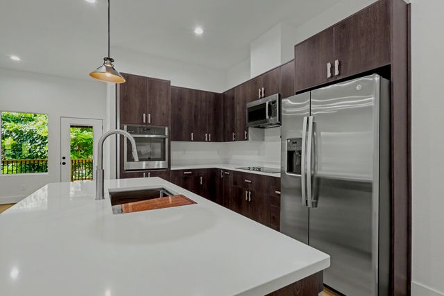 2014 E Jay Street, Ozark, MO 65721