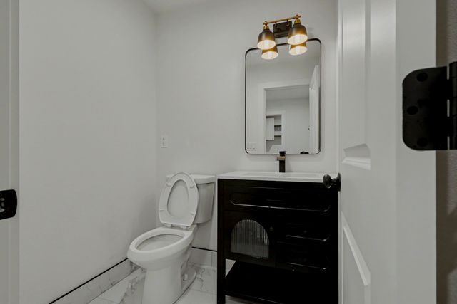 2014 E Jay Street, Ozark, MO 65721