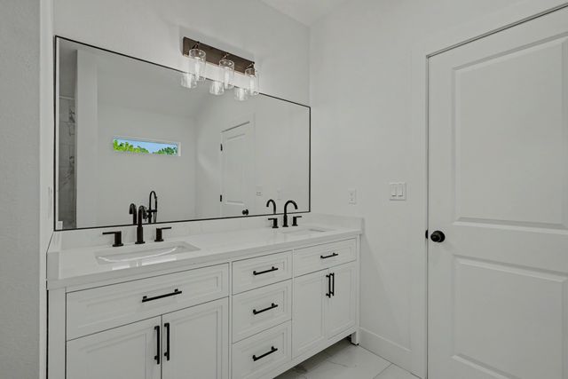 2014 E Jay Street, Ozark, MO 65721