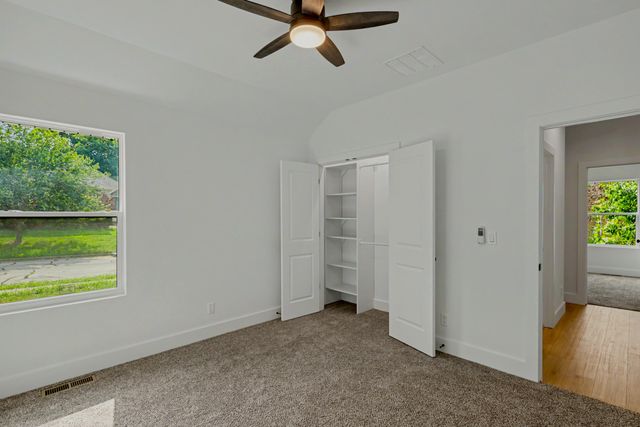 2014 E Jay Street, Ozark, MO 65721