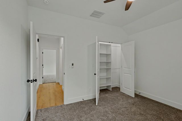 2014 E Jay Street, Ozark, MO 65721