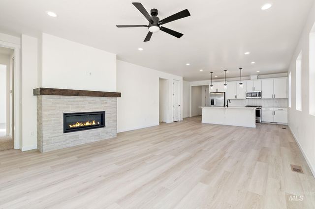 11194 W Campanula Ct, Star, ID 83669