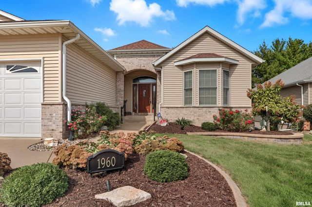 1960 E 50TH Court, Davenport, IA 52807