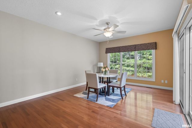 1960 E 50TH Court, Davenport, IA 52807