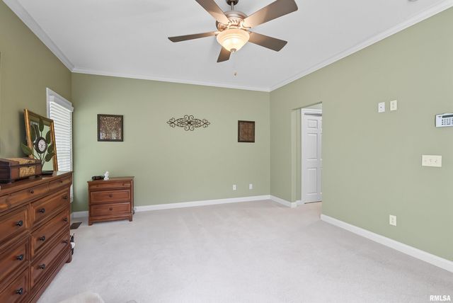 1960 E 50TH Court, Davenport, IA 52807