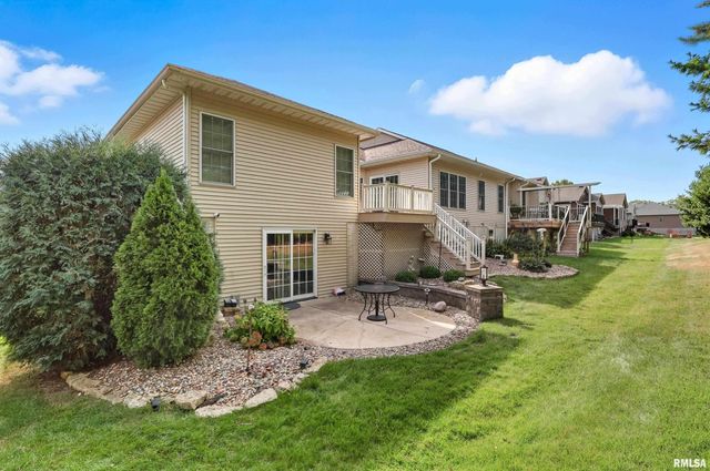 1960 E 50TH Court, Davenport, IA 52807