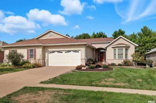 1960 E 50TH Court, Davenport, IA 52807