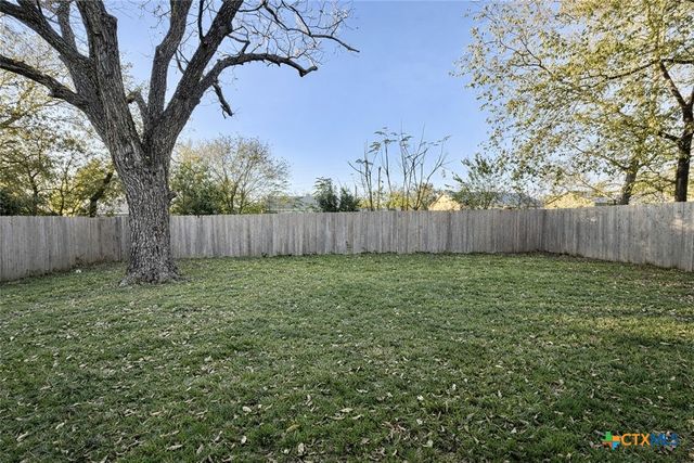 1411 N 10th Street, Killeen, TX 76541