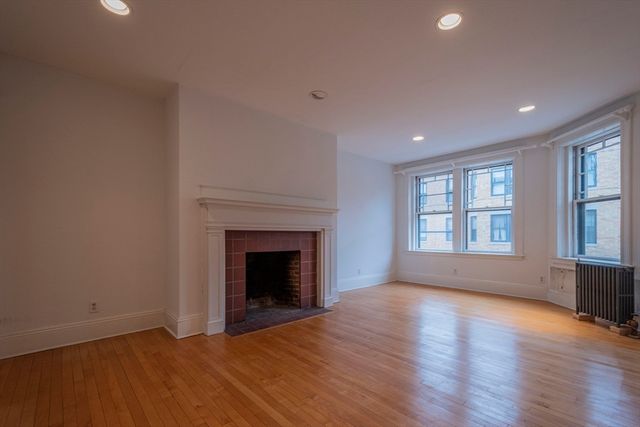 2 Newport Rd 5, Cambridge, MA 02140