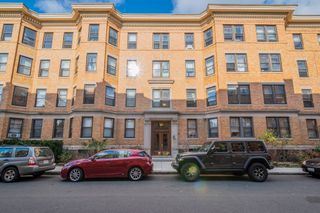 2 Newport Rd 5, Cambridge, MA 02140