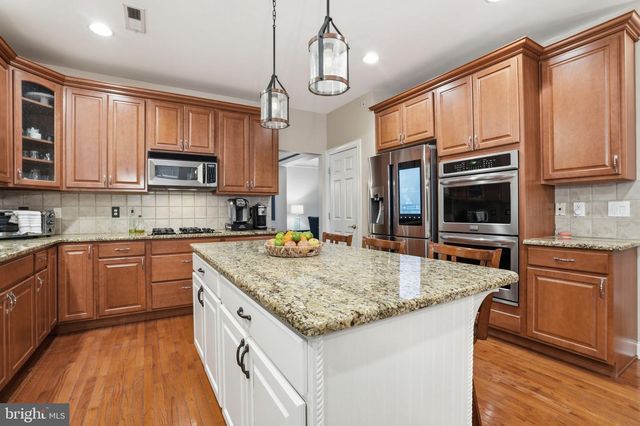 2088 BEDFORDSHIRE RD, Furlong, PA 18925